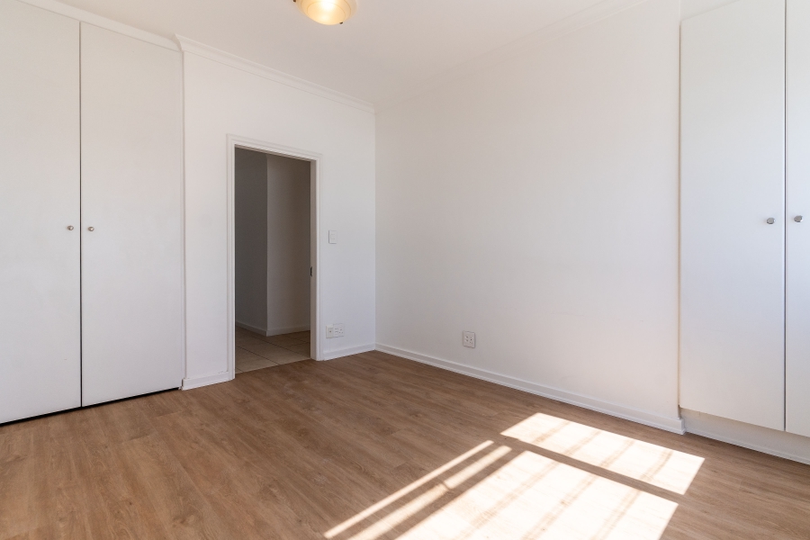 3 Bedroom Property for Sale in Sea Point Western Cape